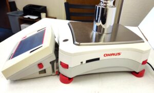 Ohaus Explorer EX2202/E